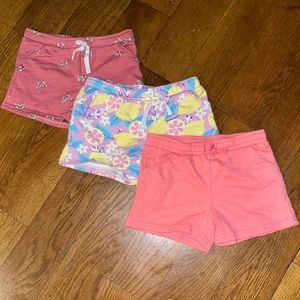 BUNDLE- 3 Carter’s Girls Shorts- Size 6/6x